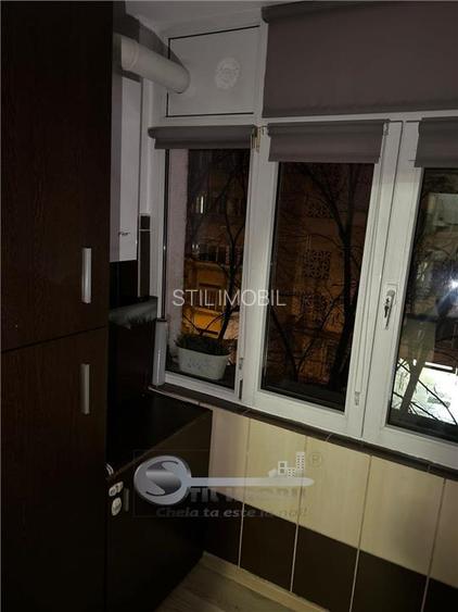 Apartament 3 camere, decomandat, Nicolina 1 - 7