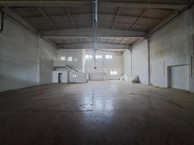 Hala, 675 mp utili, situata in zona Piata 1 Mai! - 2