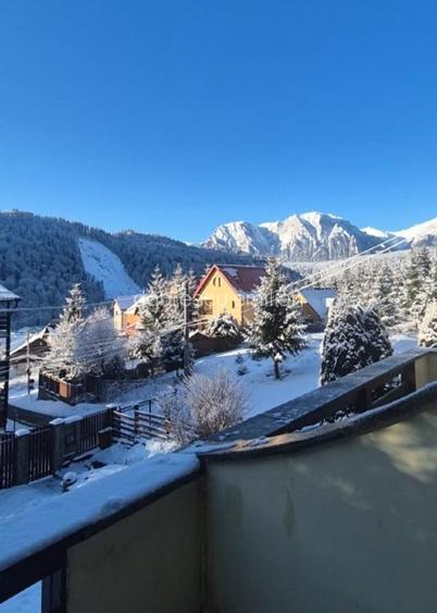 Vilă P+1+M cu vedere către Bucegi și Crucea Caraiman – Azuga - 4