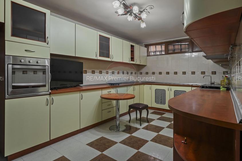 Casă / Vilă cu 6 camere de închiriat în zona Nord - 10