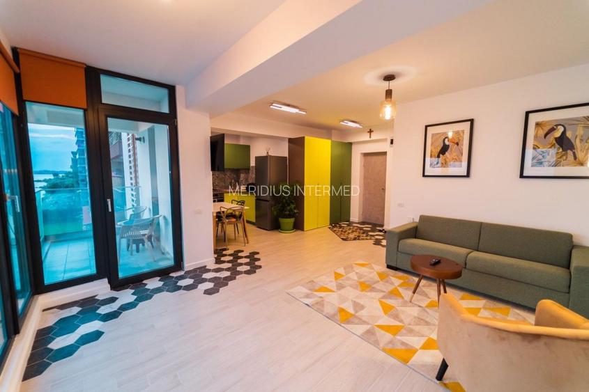 Garsonieră modernă de închiriat – Mamaia, zona Butoaie, vedere frontală la lac - 6