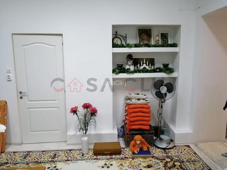 3 Camere curte si loc de parcare, langa Primarie - 11