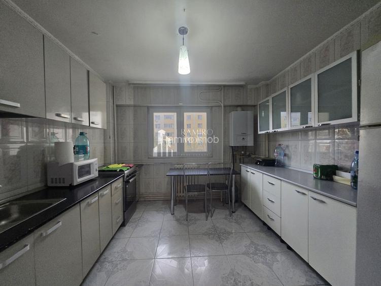 Apartament 104mp-utili 2bai centrala -an 1985 -Bd. Chisinau -Mega Mall - 6