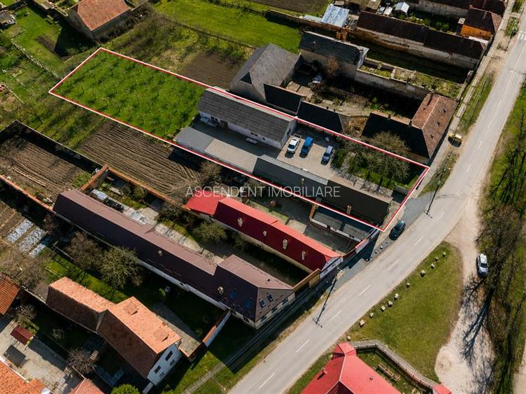 Sediu firma/ rezidential, pe domeniu de 2.240 mp teren,Central, Halchiu, Brasov - 3