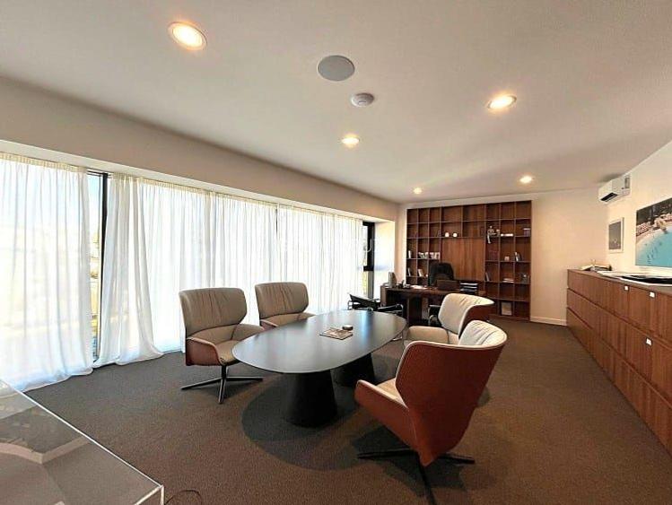 Clădire birouri boutique | P+4 | 550 mp | 100% închiriată | - 21