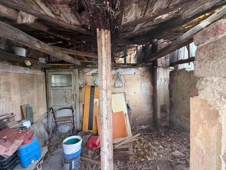 Apartament de vanzare la curte comună, 67,5 mp utili, teren 213 mp - 11