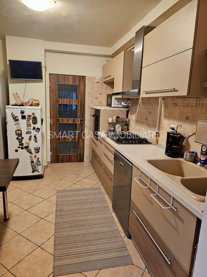 Apartament 3 camere decomandat Pacurari etajul 2 - 8