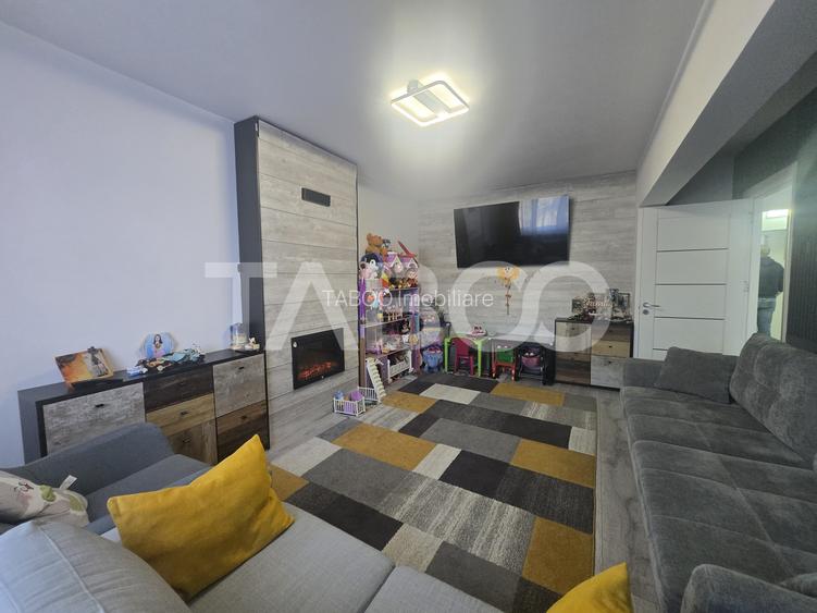 Apartament 2 camere de vanzare 51mp decomandat zona Vasile Aaron Sibiu - 3