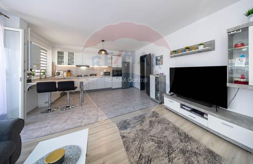 Apartament cu 2 camere de vânzare cu loc de parcare, Subcetate - 3