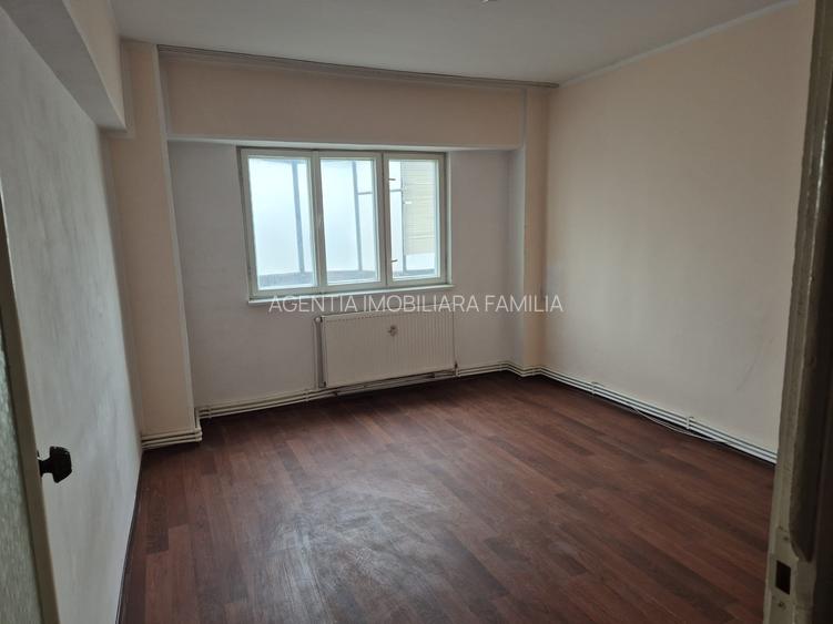 Apartament 2 camere, etaj 1 -  zona Baia comunala, Galati - 2
