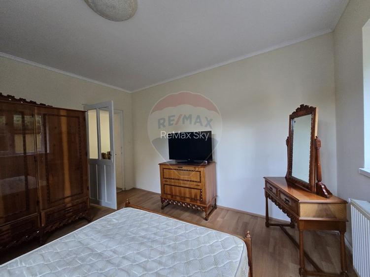 Casă cu 5 camere de vânzare în zona Central comision 0 - 9