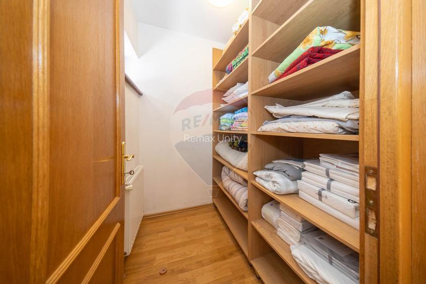 Vilă cu 8 Camere, Sală de Fitness și Saună in Moieciu Comision 0% - 51