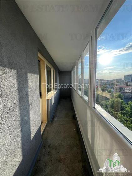 Apartament 3 camere + 2 balcoane cu o priveliste senzationala si pe fata si pe s - 3