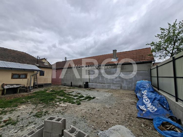 Casa individuala de vanzare Str Cimitirului nr 16 Selimbar- 250 teren - 10