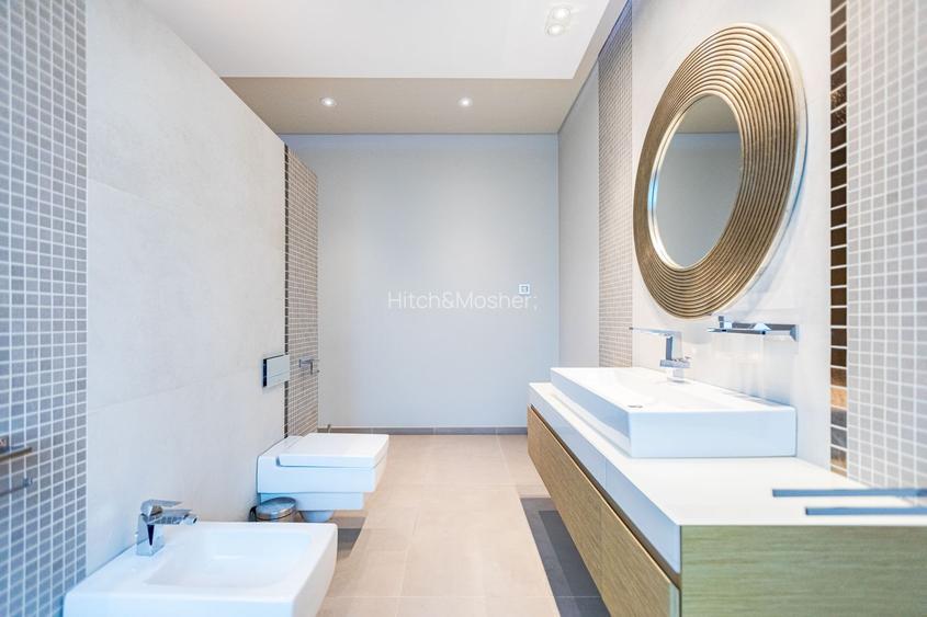 Vila, design ambitios, spatii luminoase in conexiune cu natura - 33