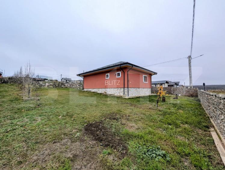 Casa de vanzare, 60 mp, zona Miroslava - 2