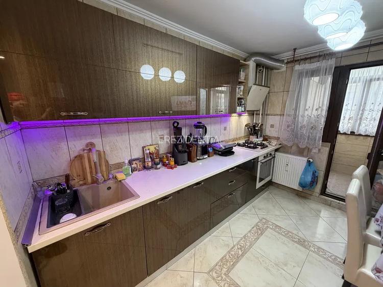 Apartament 4 camere Piata Berceni - 3