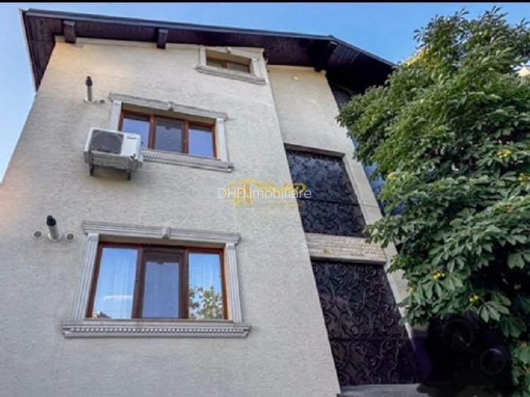 Apartament trei camere, zona centrală - 10