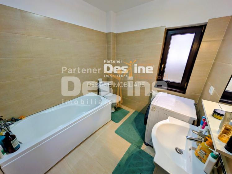 Apartament 2 camere decomandat 59 mp mobilat utilat geam la baie loc de parcare - 9