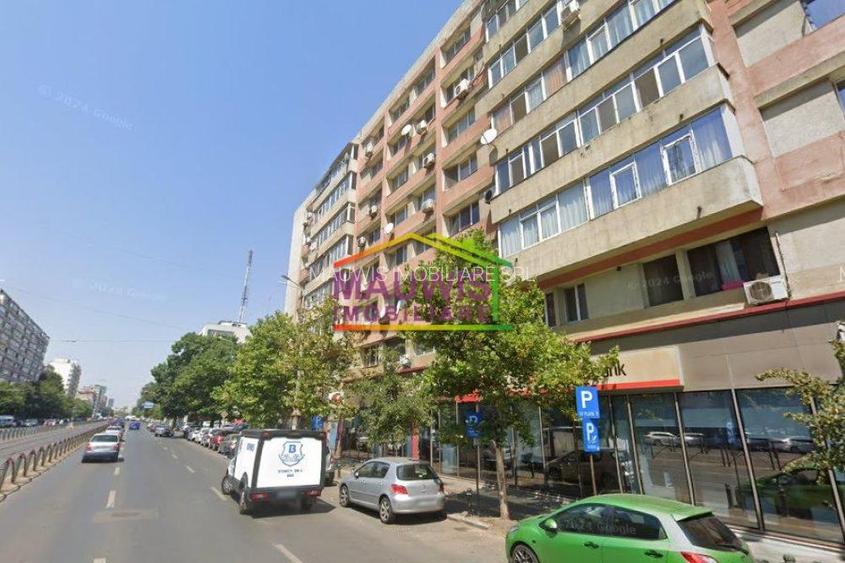 Stefan cel Mare / Parcul Circului / 4 min Metrou / - 8