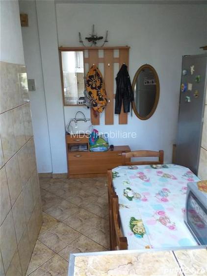Apartament cu 3 camere la etajul 3 aproape de Mall - 2