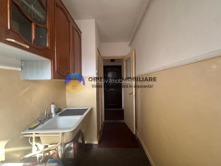 Garsoniera de vanzare – bloc de apartamente Darmanesti - 5