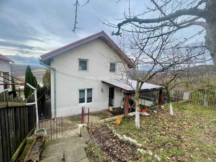Oportunitate! Casă de vânzare 95 mp.+ 556 mp teren, Câmpenești - 2