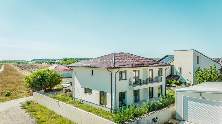 Vila alipita, impecabil executata, teren 350mp, preechipare AC - 4