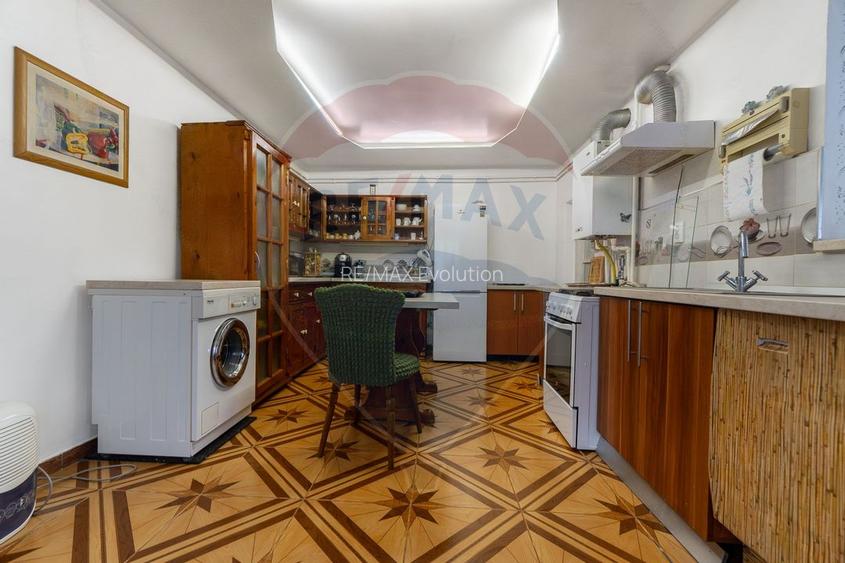 Refugiu în inima Transilvaniei – Casă săsească cu 5 camere în Rupea - 12