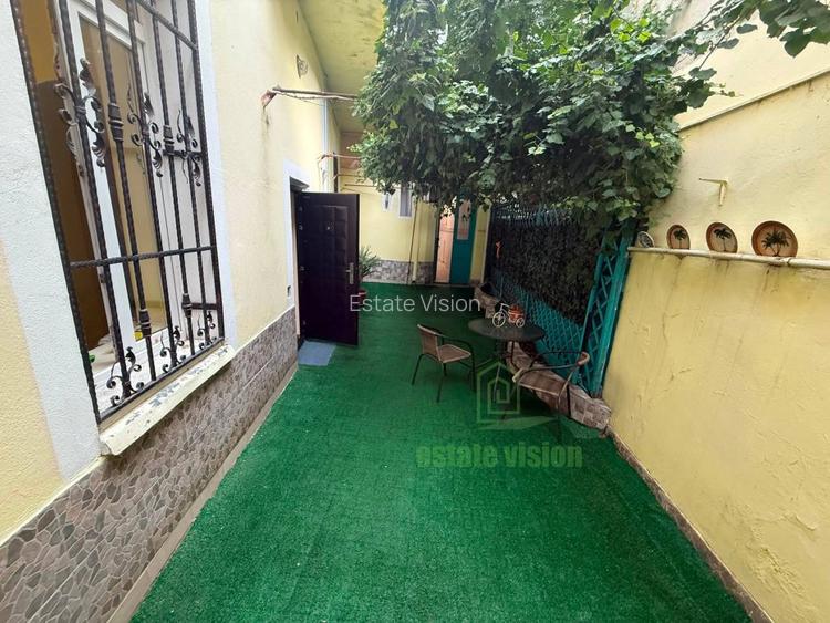 Apartament in vila, 4 camere, intrare separata, curte proprie, vizavi de Parcul  - 14