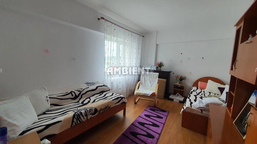 Apartament 3 camere, etaj 7, decomandat, zona TRAIAN - BCR; - 3