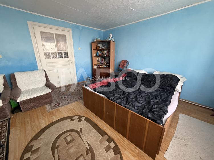 Casa de vanzare 3 camere 90 mpu teren liber 1095 mp Persani - 6