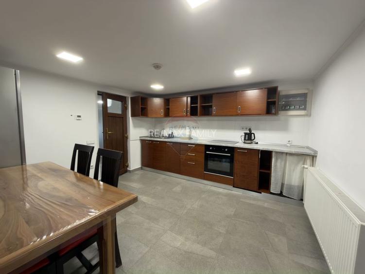 Casă  cu 3 camere de închiriat în zona Dealuri Oradea - 7