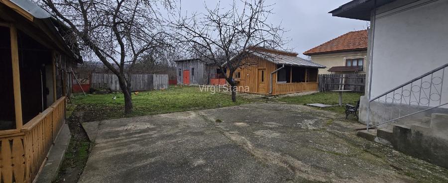 Casa si teren de vanzare Poienari - Bumbesti Pitic - 11