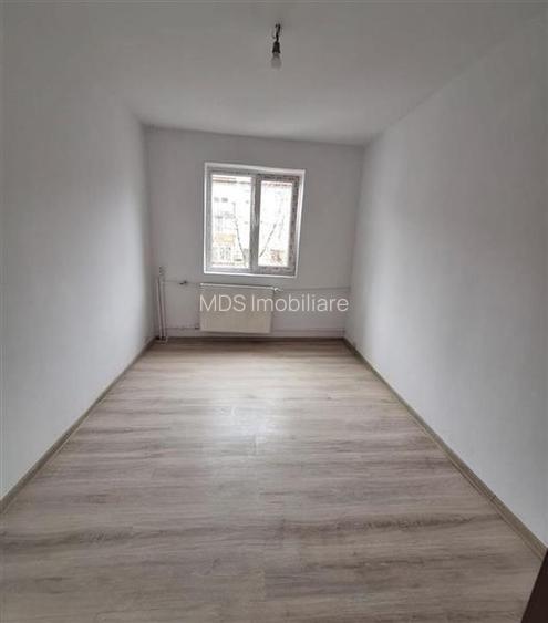 4 camere etaj intermediar langa Mall renovat recent - 4