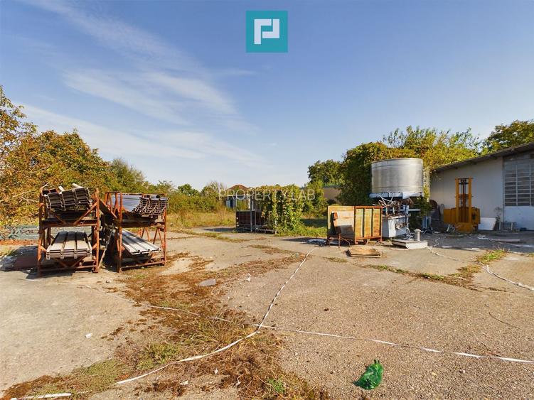 Spațiu industrial cu platformă betonată și teren - 13