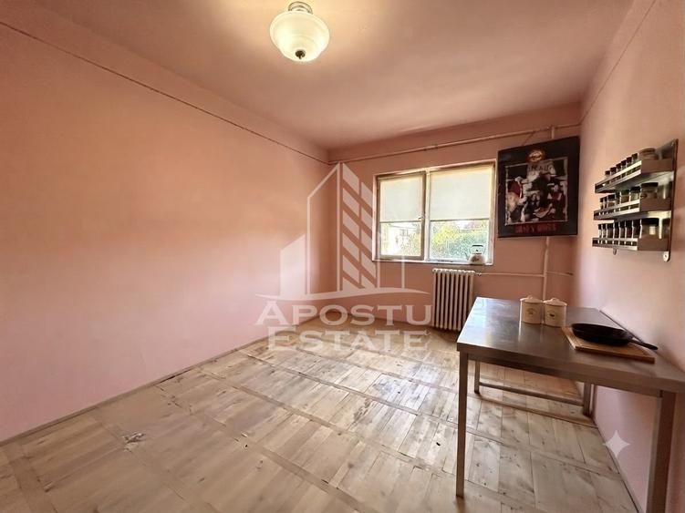 Apartament 3 camere de vanzare, 2 bai, zona Soarelui, Timisoara