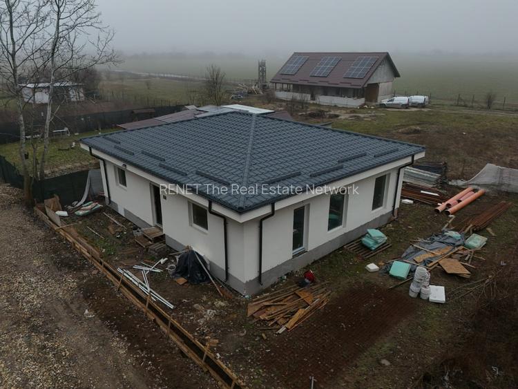 CLINCENI-ORDOREANU, CASA 126 MP, TEREN 443 MP! - 3