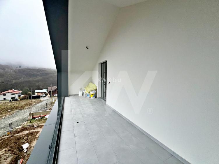 Casă modernă cu panoramă Făgăraș și Cisnădioara, curte mare, premium lux - 10