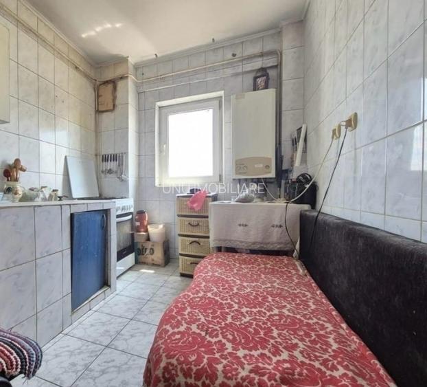 Apartament 2 camere decomandat - etaj intermediar - zona Dacia - 2