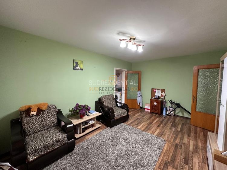 Apartament 3 camere de vanzare, 71 mp – Etaj 3/4 – Drumul Găzarului - 9