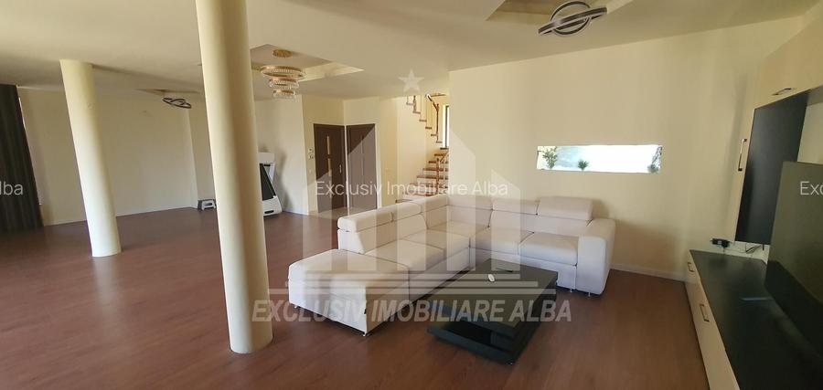 Casa individuala | Pensiune | 560 mp | 1450 mp teren | Cetate - 3