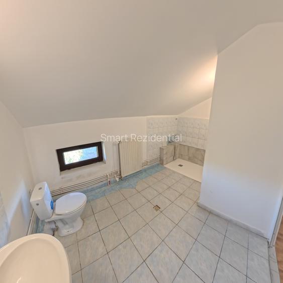 Vilă spațioasă cu 12 camere, teren generos și multiple facilități - 17