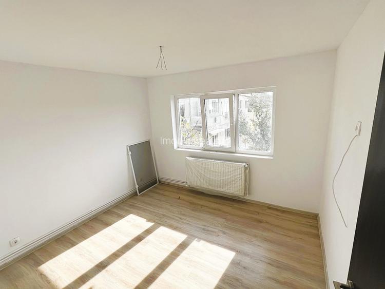 APARTAMENT 3 CAMERE RENOVAT, FINISAT, LIBER PENTRU MUTAT - 13