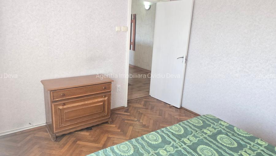 Vand apartament 2 camere decomandat  Deva,  Balcescu,intersectie cu 22 Decembrie - 9