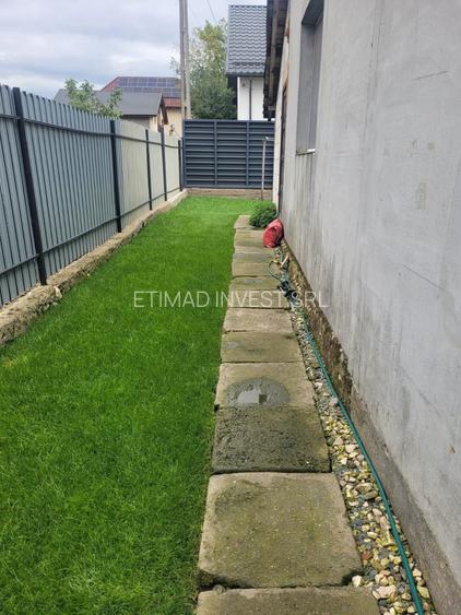 Valu lui Traian -casa 3 camere cu teren 300 mp -gaze la poarta -79900 Euro neg - 31