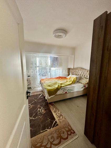 Apartament 3 camere de vânzare – Bulevardul Decebal (stradal), vedere integrală - 4