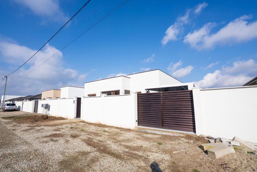 Casa lux Santandrei 3 dormitoare 2 bai 2 terase 2 bucatarii - 9