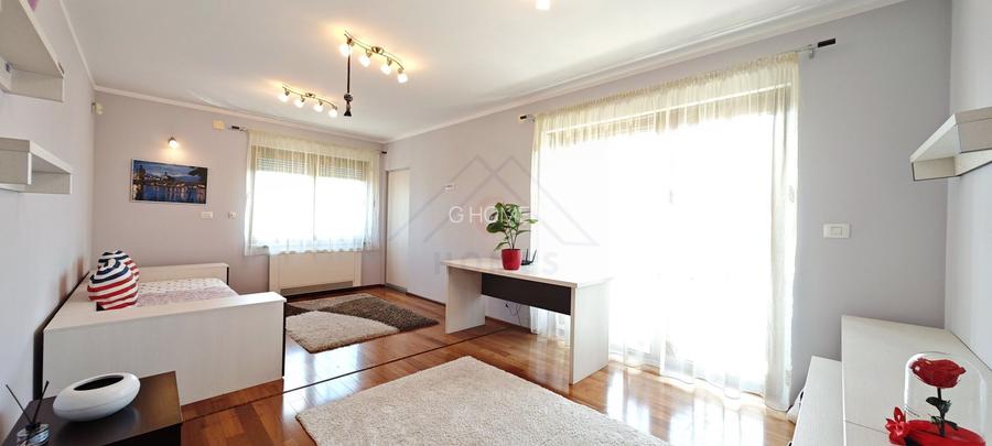 Casa mare. Posibil si clinica, camin batrani, invatamant, sediu firma. - 32