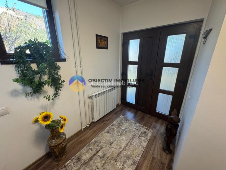 Casa si teren langa lacul Pangarati , mobilata si utilata - 5